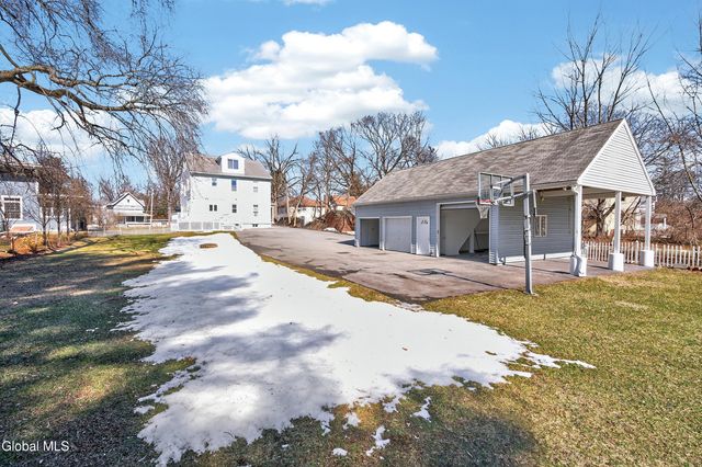 484 Kenwood Avenue, Bethlehem, NY 12054