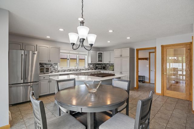 607 Apache Drive, Fremont, MI 49412