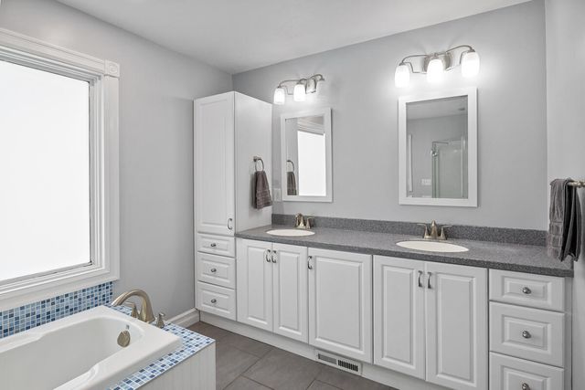 607 Apache Drive, Fremont, MI 49412