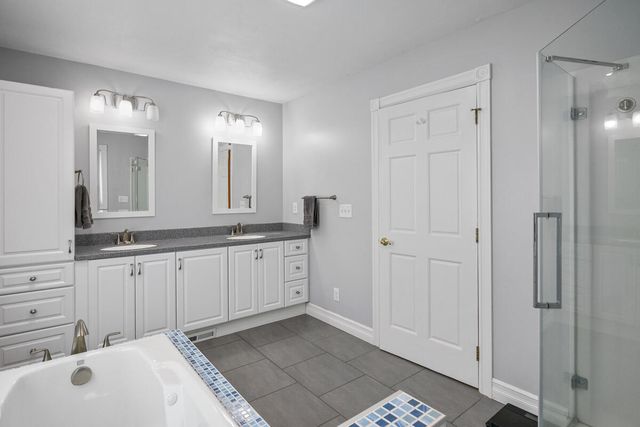 607 Apache Drive, Fremont, MI 49412