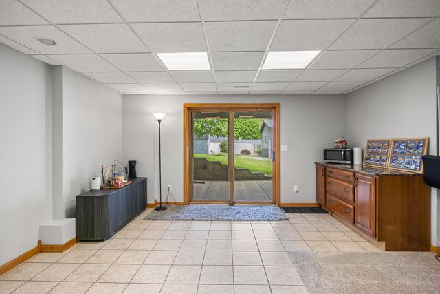 607 Apache Drive, Fremont, MI 49412