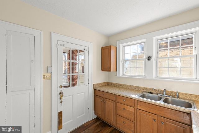 675 BERRYVILLE AVE, Winchester, VA 22601