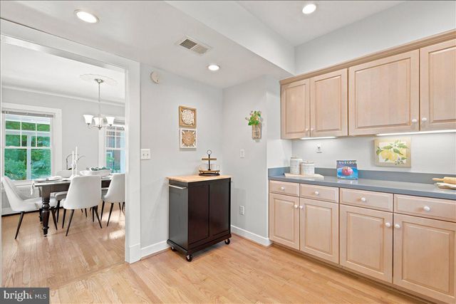 2800 S ARLINGTON RIDGE RD, Arlington, VA 22202