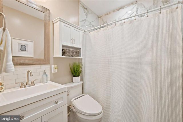 2800 S ARLINGTON RIDGE RD, Arlington, VA 22202