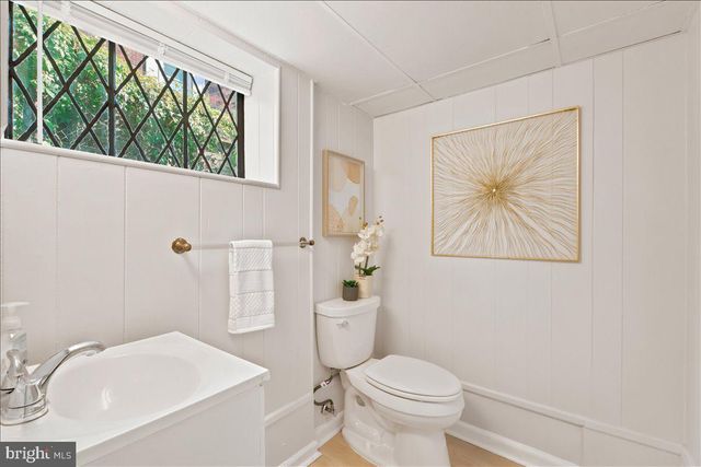 2800 S ARLINGTON RIDGE RD, Arlington, VA 22202
