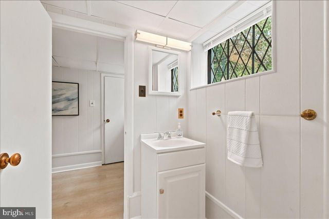 2800 S ARLINGTON RIDGE RD, Arlington, VA 22202