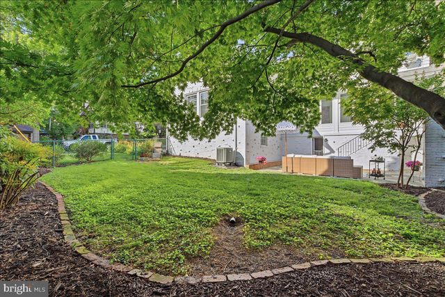 2800 S ARLINGTON RIDGE RD, Arlington, VA 22202