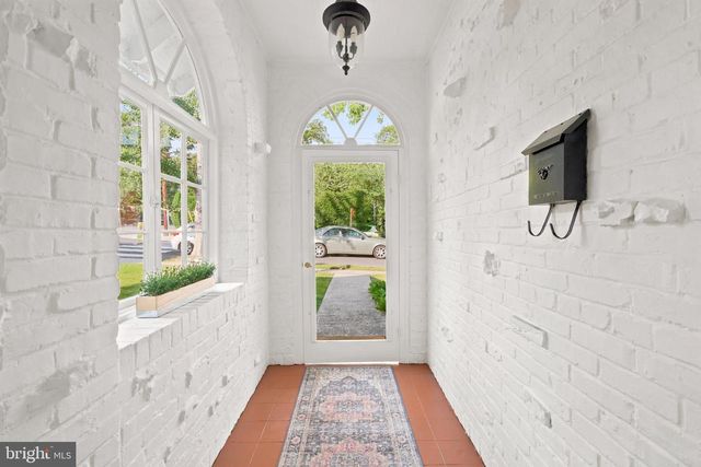 2800 S ARLINGTON RIDGE RD, Arlington, VA 22202