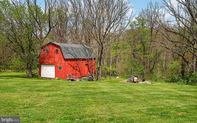 45 LATHAM RD, Nottingham, PA 19362