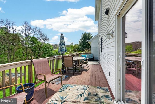 45 LATHAM RD, Nottingham, PA 19362
