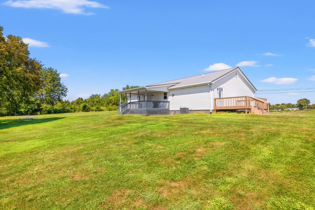 5200 Louisville Road, Salvisa, KY 40372