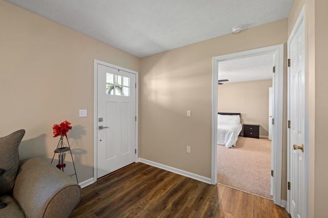 5200 Louisville Road, Salvisa, KY 40372