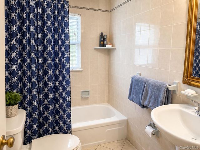 61 E Hall Ave, New City, NY 10956