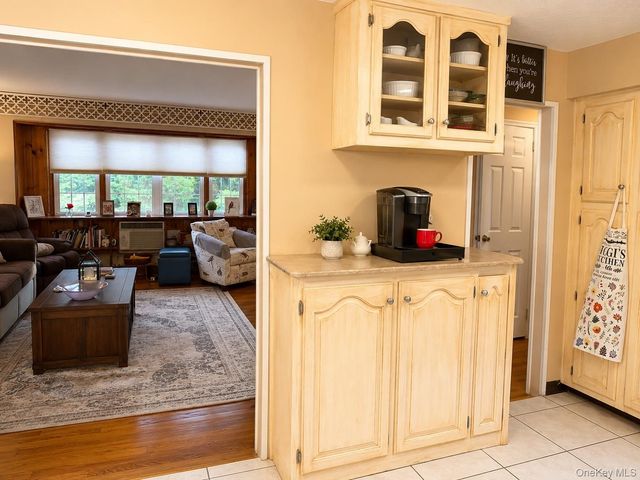 61 E Hall Ave, New City, NY 10956