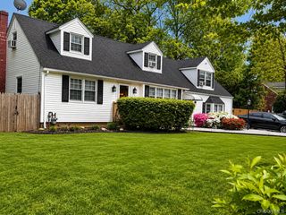 61 E Hall Ave, New City, NY 10956