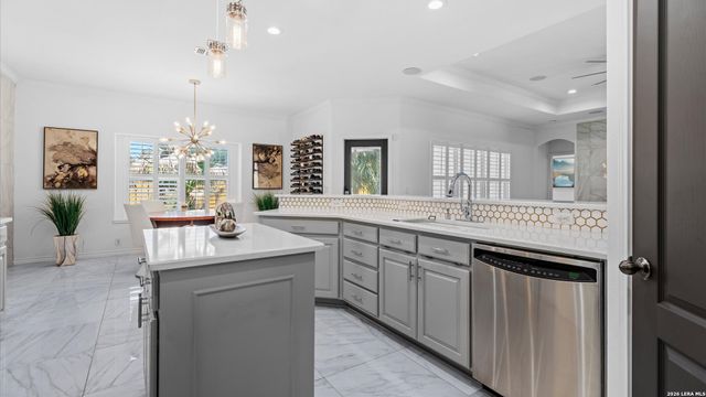 2369 N Ranch Estates, New Braunfels, TX 78130