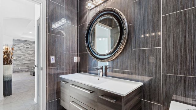 2369 N Ranch Estates, New Braunfels, TX 78130