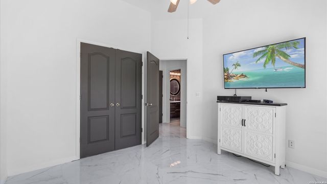 2369 N Ranch Estates, New Braunfels, TX 78130