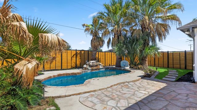 2369 N Ranch Estates, New Braunfels, TX 78130