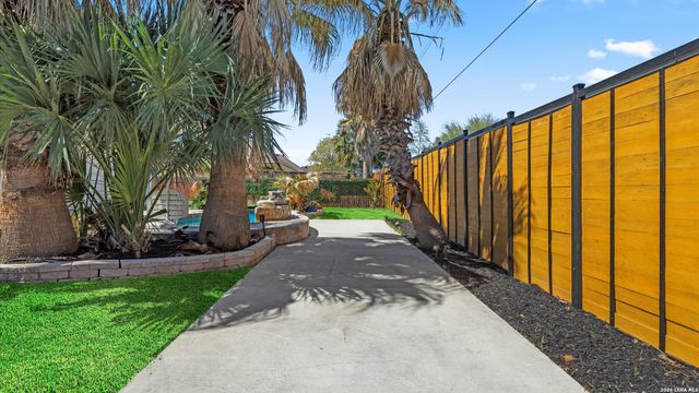 2369 N Ranch Estates, New Braunfels, TX 78130