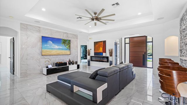 2369 N Ranch Estates, New Braunfels, TX 78130