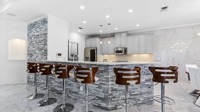 2369 N Ranch Estates, New Braunfels, TX 78130