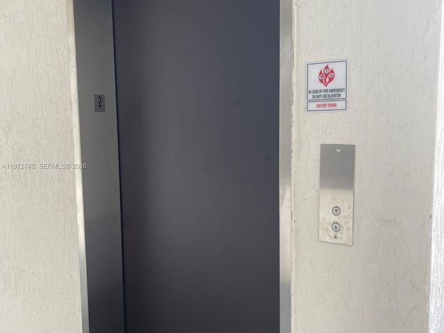 7915 NW 104th Ave 32, Doral, FL 33178