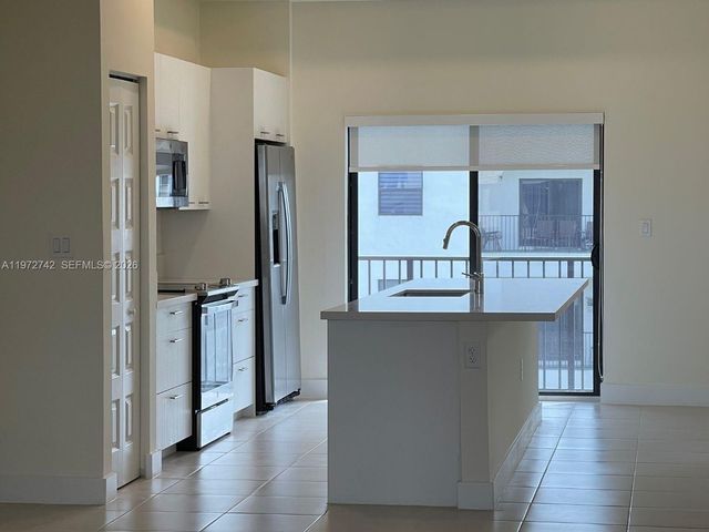 7915 NW 104th Ave 32, Doral, FL 33178