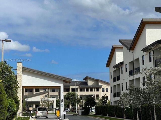 7915 NW 104th Ave 32, Doral, FL 33178