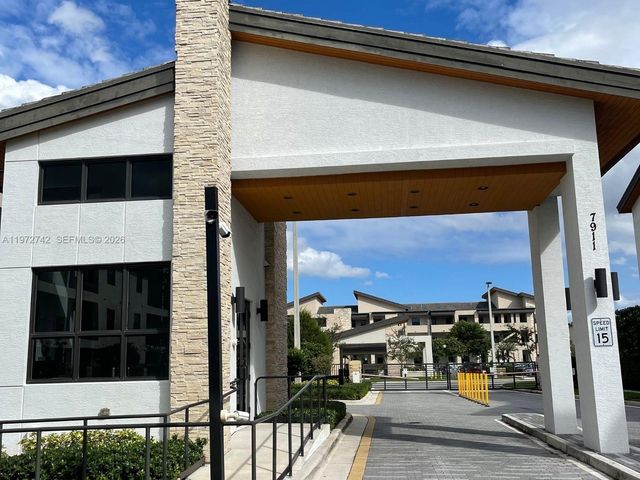 7915 NW 104th Ave 32, Doral, FL 33178