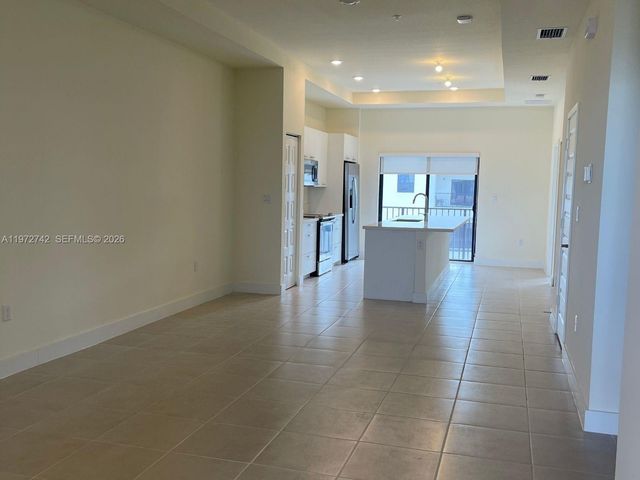 7915 NW 104th Ave 32, Doral, FL 33178