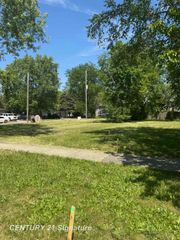 2458 N Oakley Street, Saginaw, MI 48602
