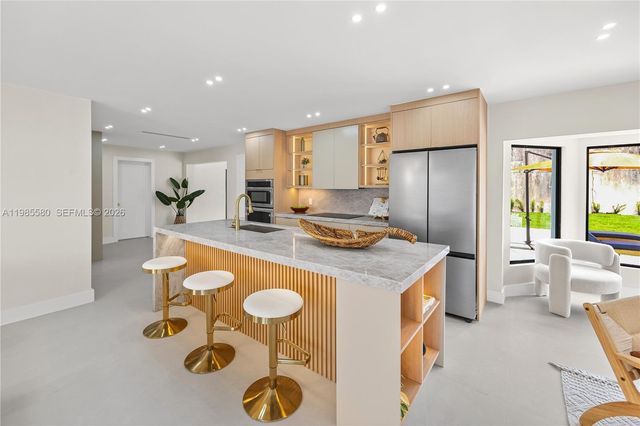 9261 SW 80th Ter, Miami, FL 33173