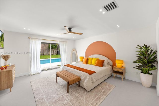 9261 SW 80th Ter, Miami, FL 33173