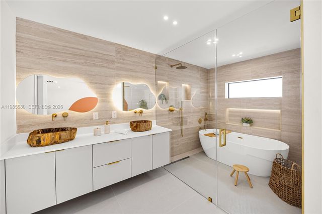 9261 SW 80th Ter, Miami, FL 33173