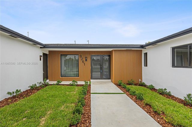 9261 SW 80th Ter, Miami, FL 33173