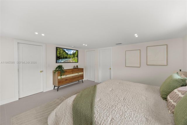 9261 SW 80th Ter, Miami, FL 33173