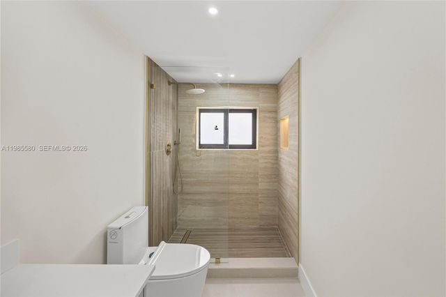 9261 SW 80th Ter, Miami, FL 33173