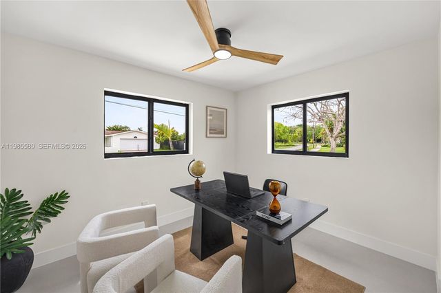 9261 SW 80th Ter, Miami, FL 33173