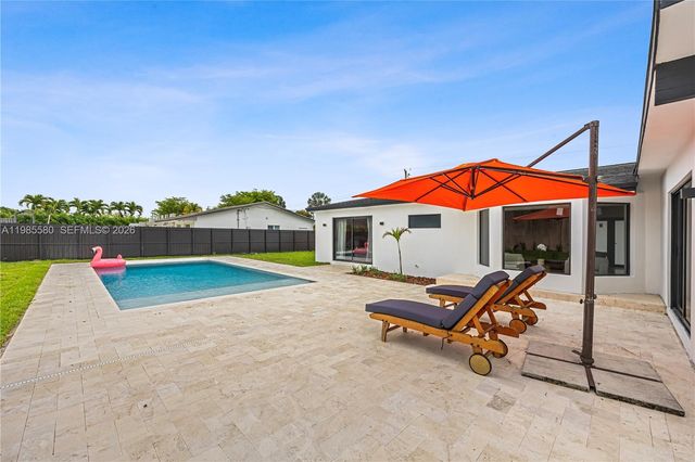 9261 SW 80th Ter, Miami, FL 33173