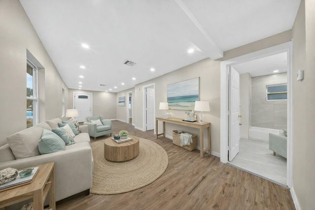 712 SE Bayou Avenue, Stuart, FL 34994