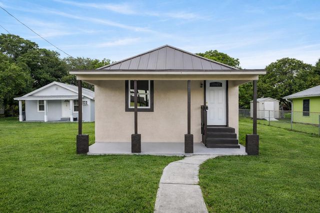 712 SE Bayou Avenue, Stuart, FL 34994