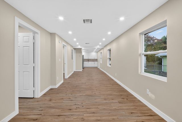 712 SE Bayou Avenue, Stuart, FL 34994