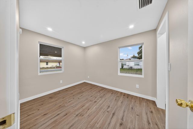 712 SE Bayou Avenue, Stuart, FL 34994