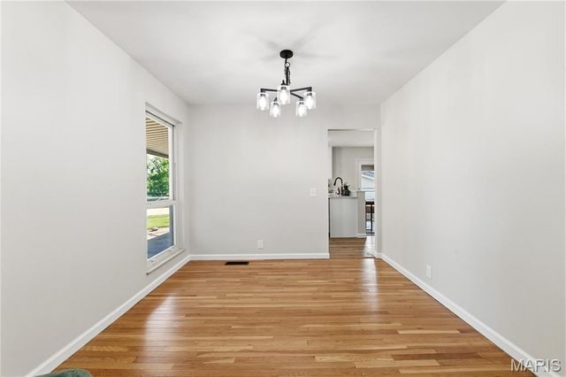 2723 Buckingham Drive, Florissant, MO 63033