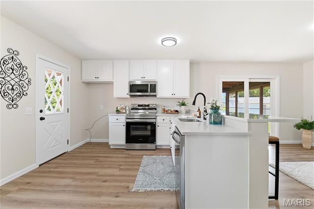 2723 Buckingham Drive, Florissant, MO 63033