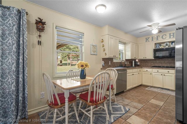 15 Dark Hollow Lane, Van Buren, AR 72956
