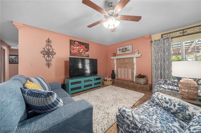 15 Dark Hollow Lane, Van Buren, AR 72956