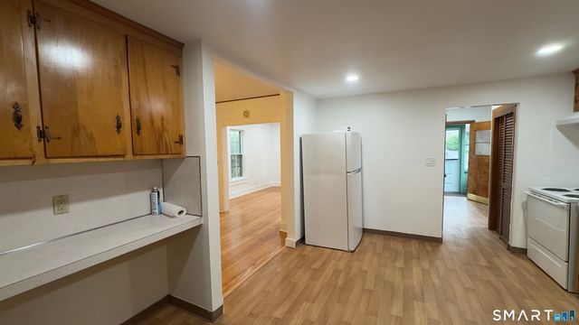 10 Henry Street, Bristol, CT 06010
