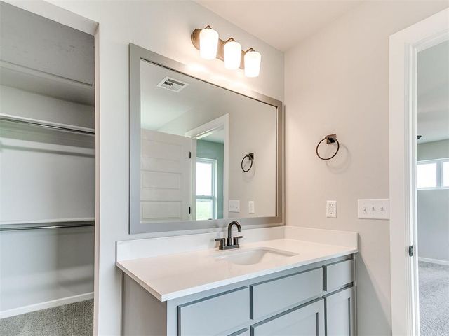 929 SE 16th Terrace, Newcastle, OK 73065